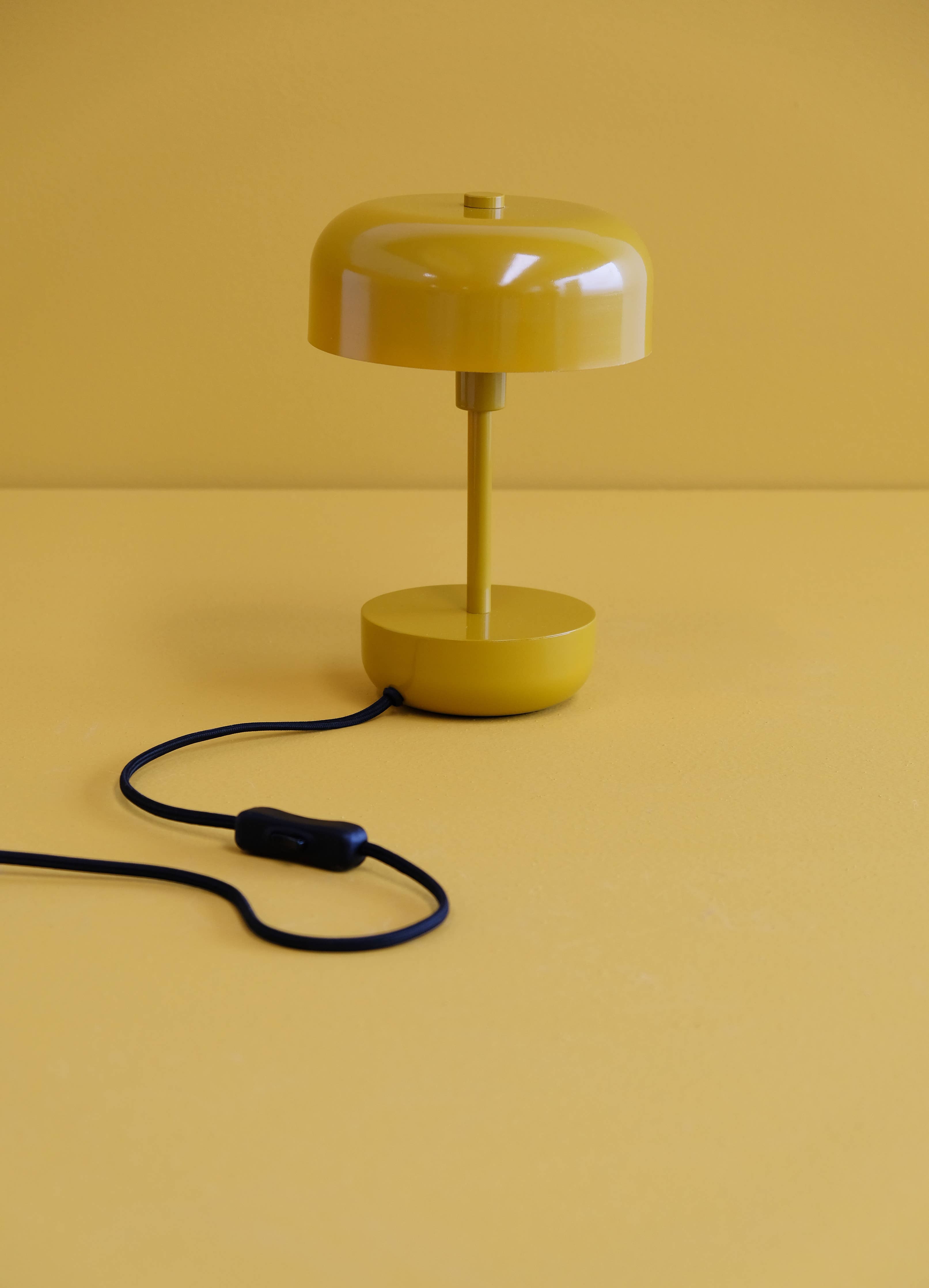 Dyberg Larsen Haipot Curry gelbe Tischlampe