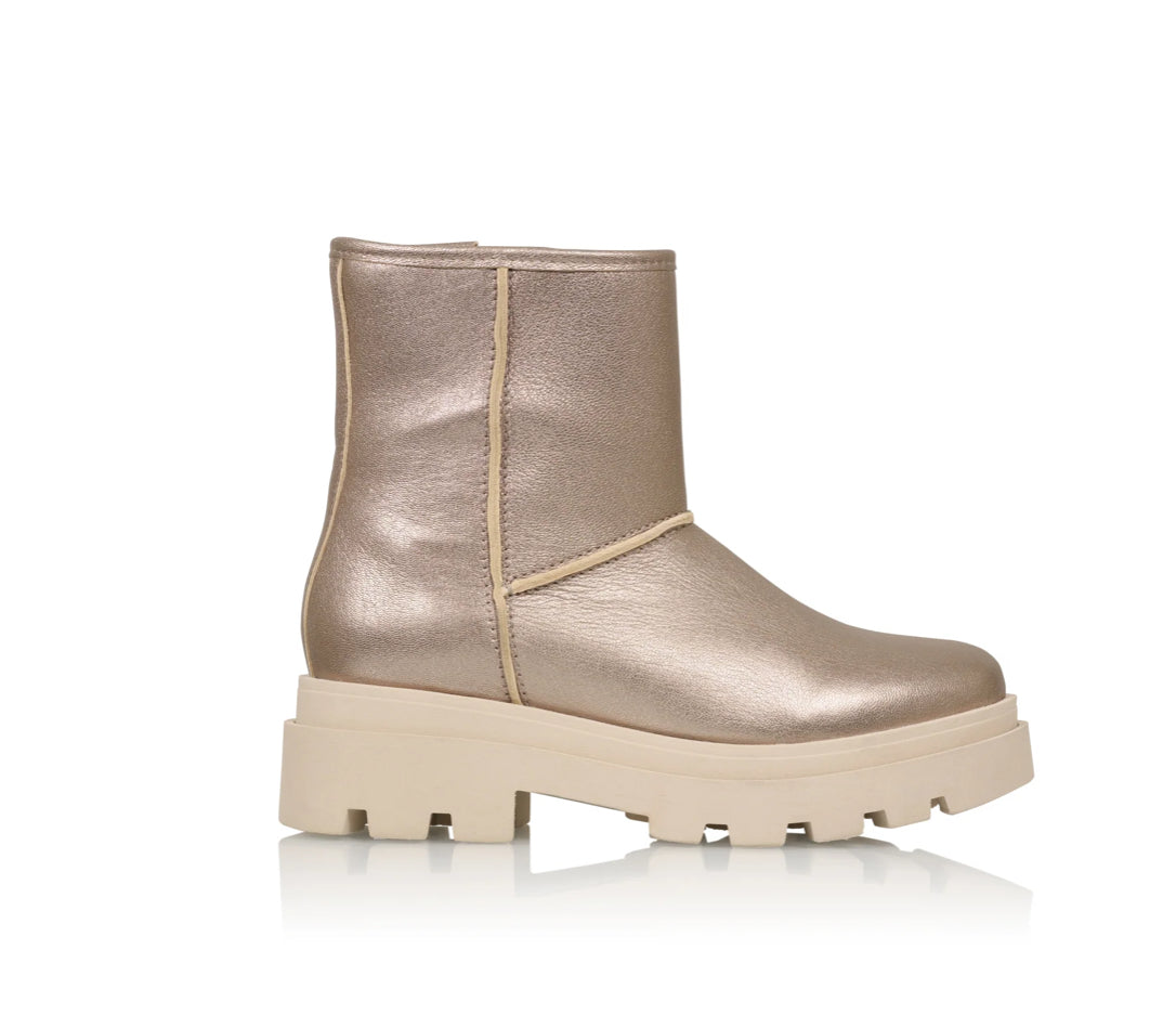 Stiefel, Stein