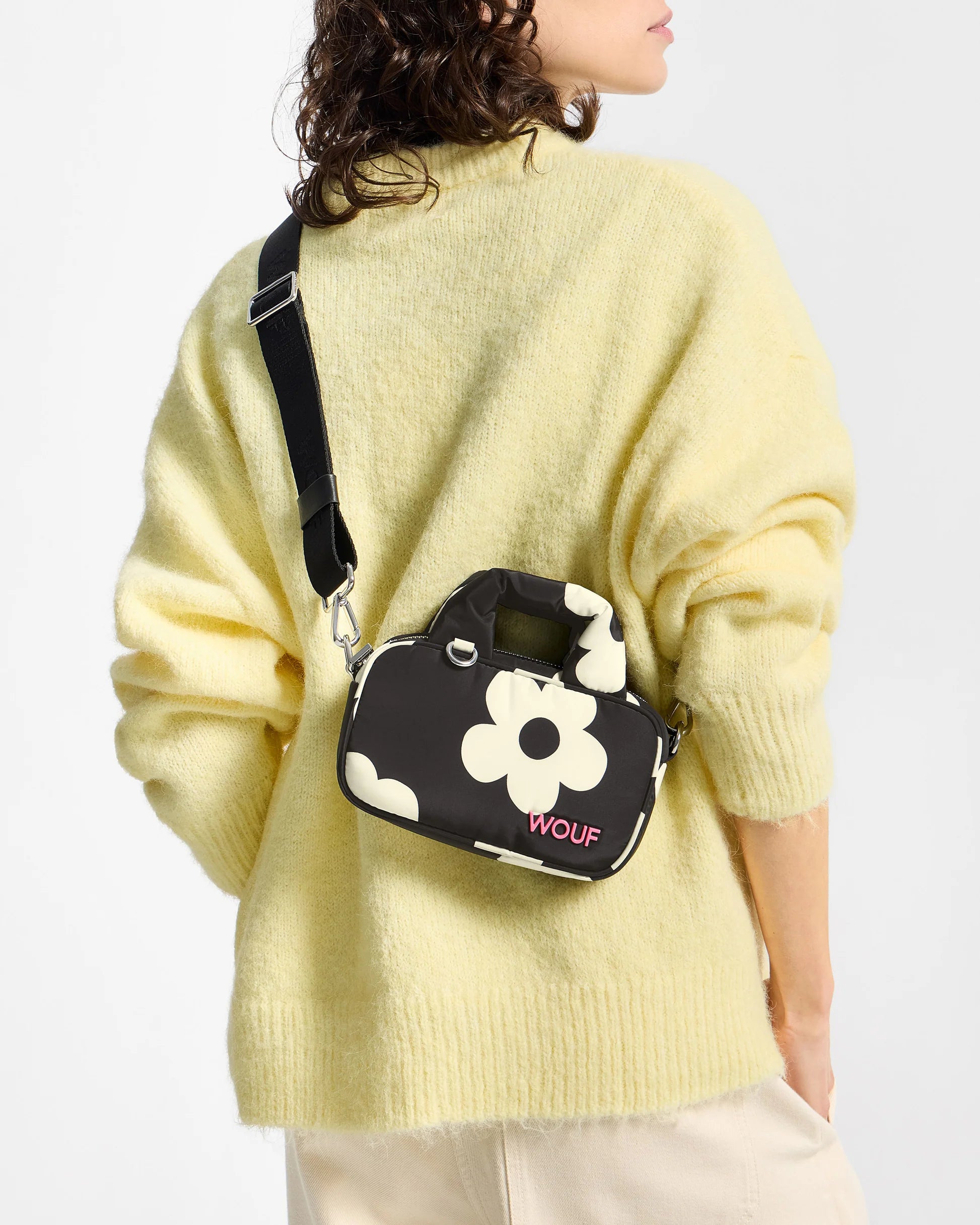 Wouf Night Daisy Mini Bag – Mini Handtasche Schwarz-Weiß 19×4,5×11 cm bild3
