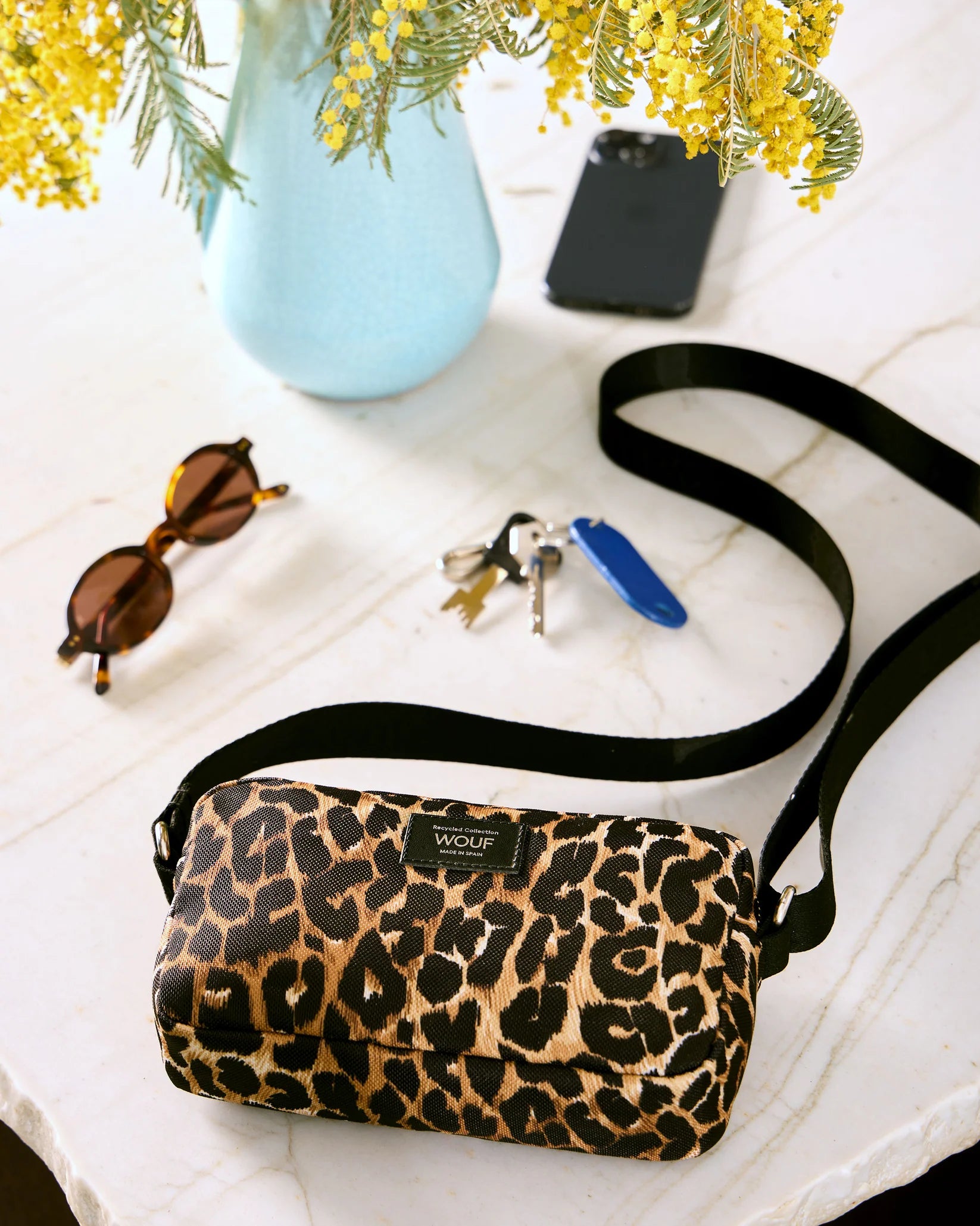 Wouf Icon Mini Bag – Crossbody-Tasche aus recyceltem Polyester, 19×10×5 cm Bild2