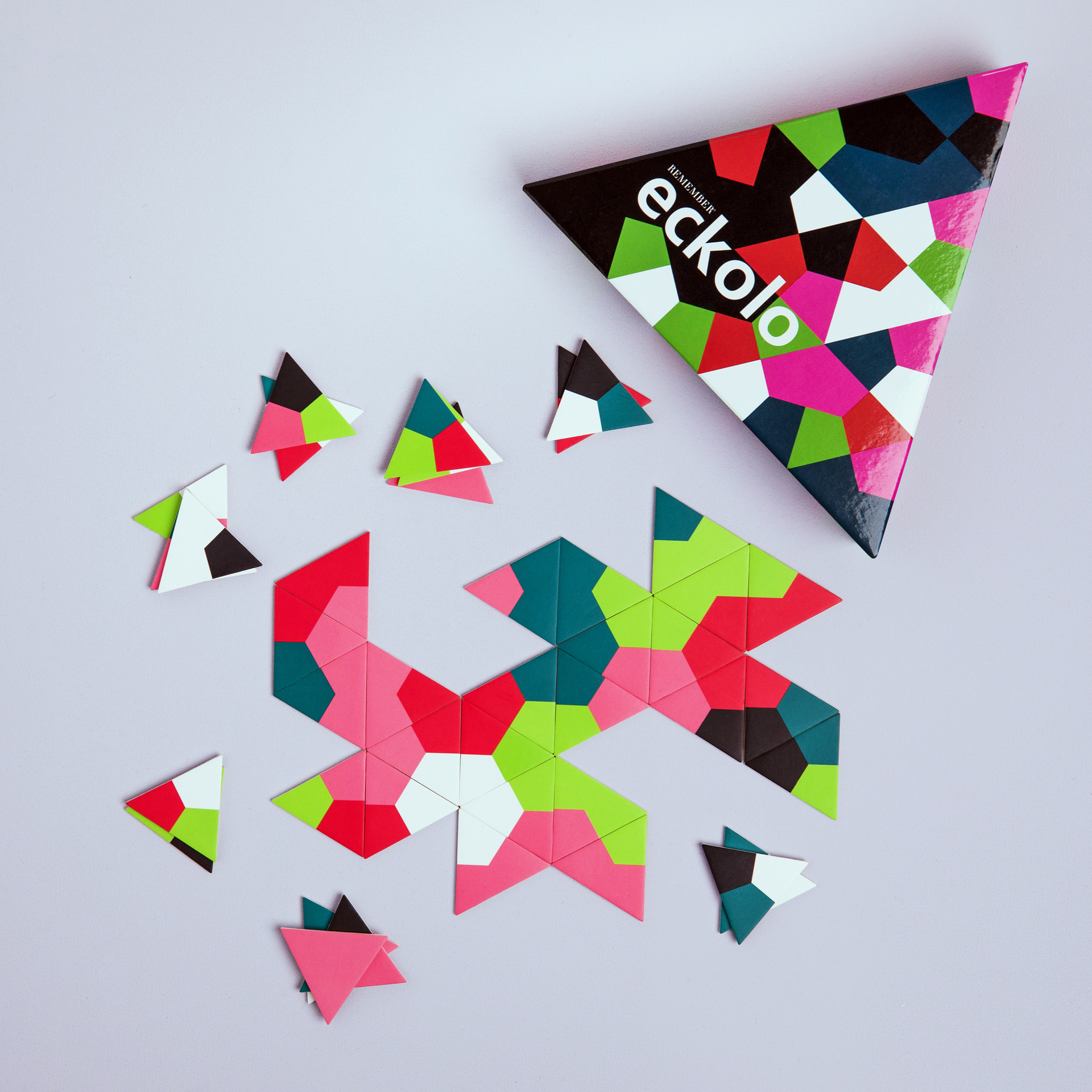 Eckolo, Spiel