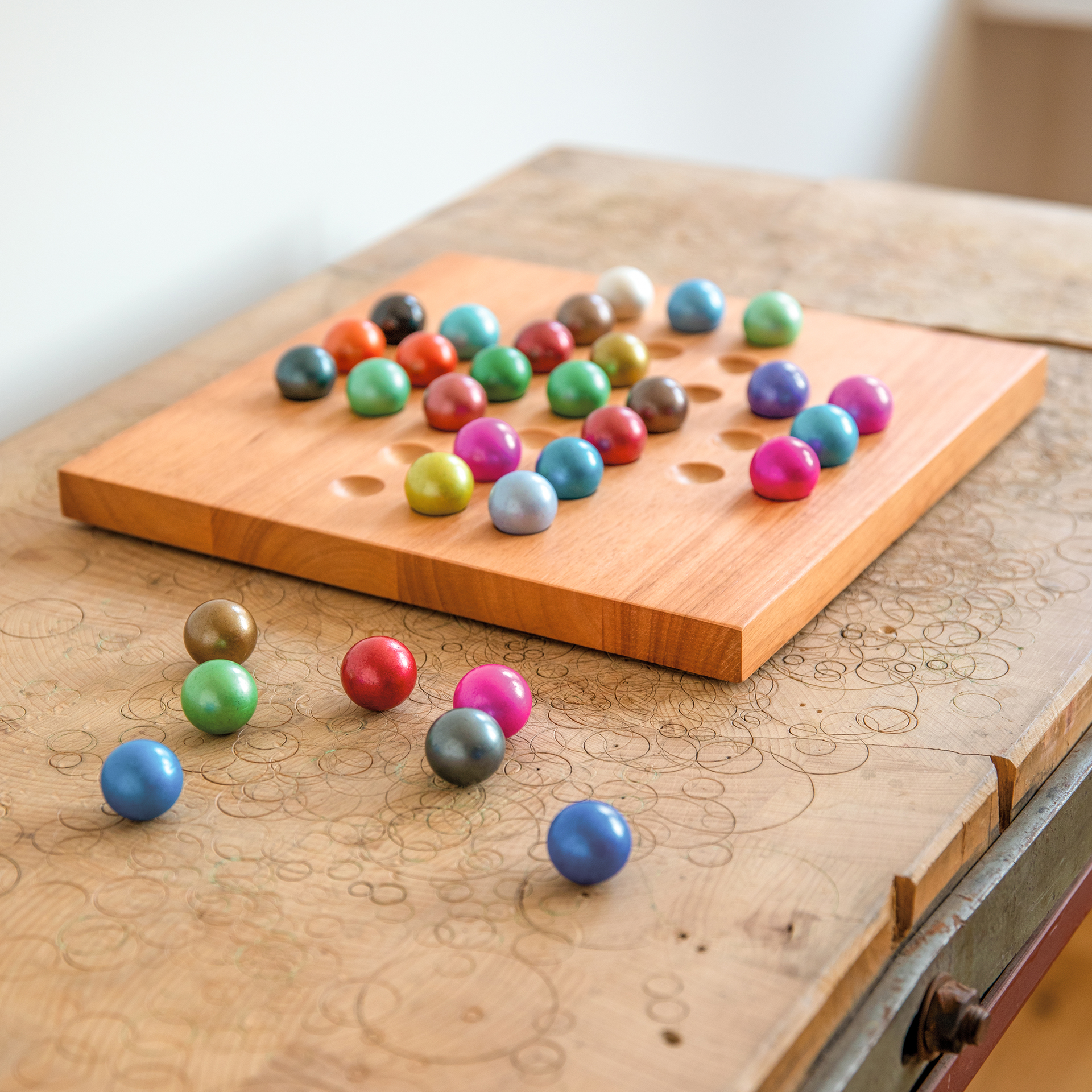 Solitär – Dekoratives Brettspiel aus Holz