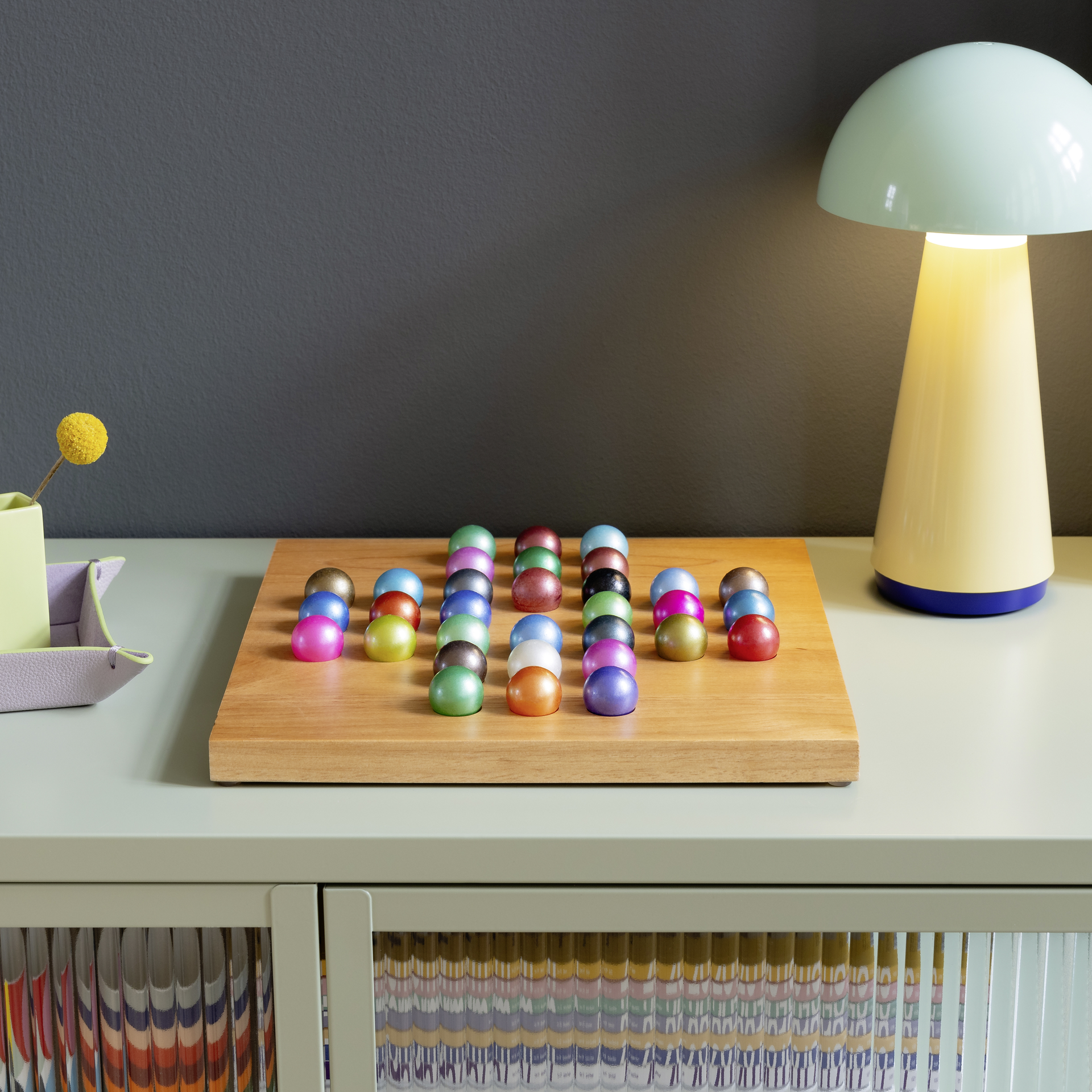 Solitär – Dekoratives Brettspiel aus Holz